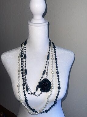 Elegant Black and White Beaded Necklace